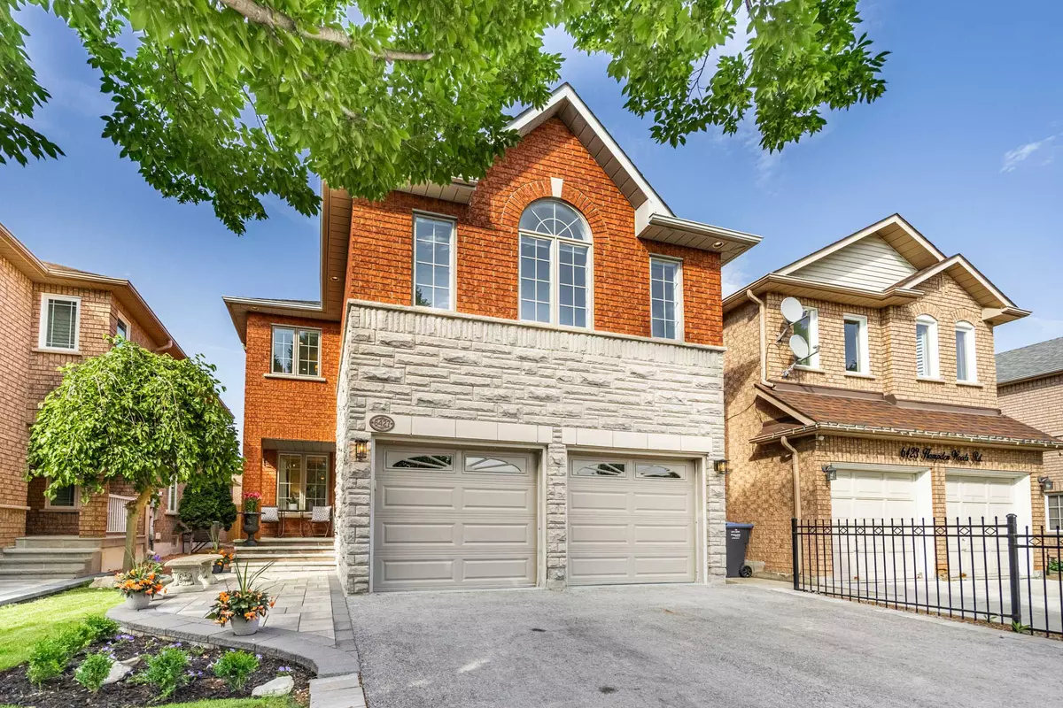 Mississauga, ON L5N 7V3,6427 Hampden Woods RD
