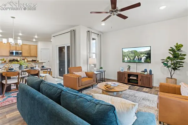 Colorado Springs, CO 80925,5131 Roundhouse DR