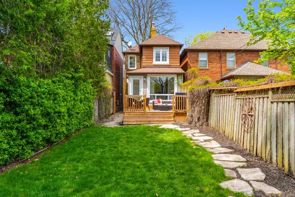 Toronto C10, ON M4S 1H1,325 Davisville AVE