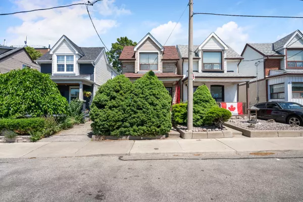 672 Strathmore BLVD, Toronto E03, ON M4C 1P2