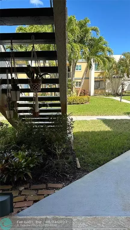 Jensen Beach, FL 34957,1500 NE 13 #G5