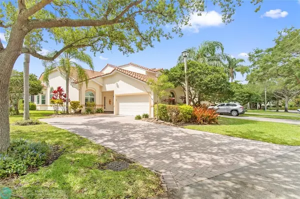 Pompano Beach, FL 33069,668 W Palm Aire Dr #668