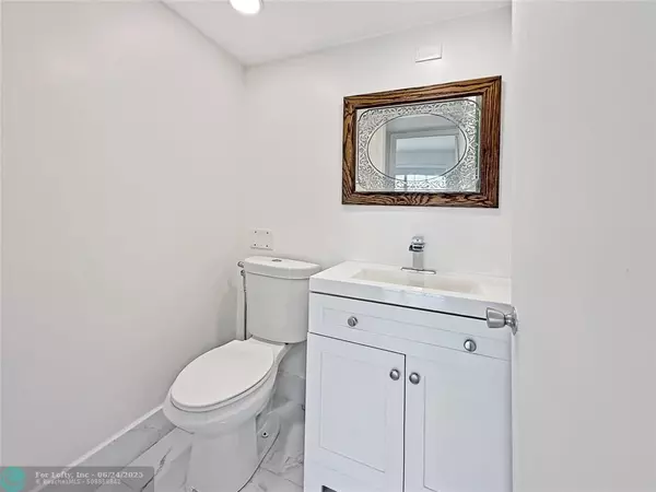 Pembroke Pines, FL 33027,850 SW 133rd Ter #206B