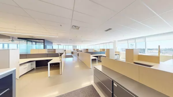 Oakville, ON L6J 4A5,610 Chartwell RD #400