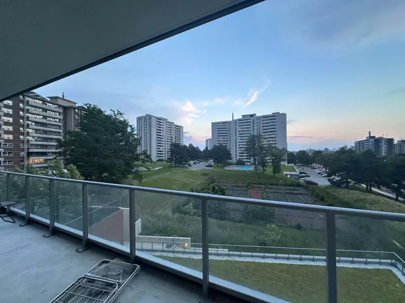 36 Forest Manor RD #203, Toronto C15, ON M2J 1M1
