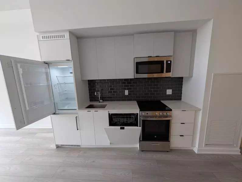 285 Dufferin ST #223, Toronto W01, ON M6K 0J2