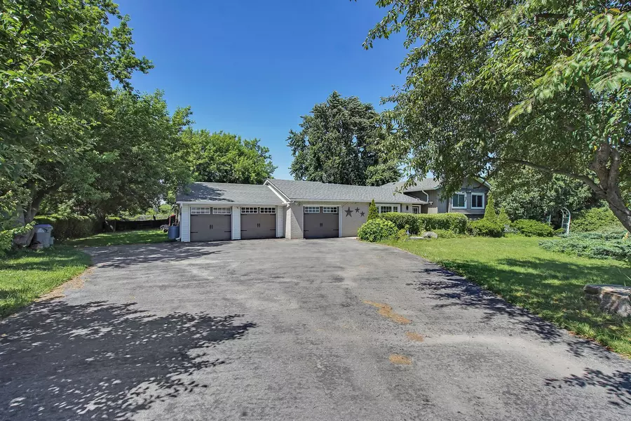 2103 Fanshawe Park RD W, Middlesex Centre, ON N6H 0H6