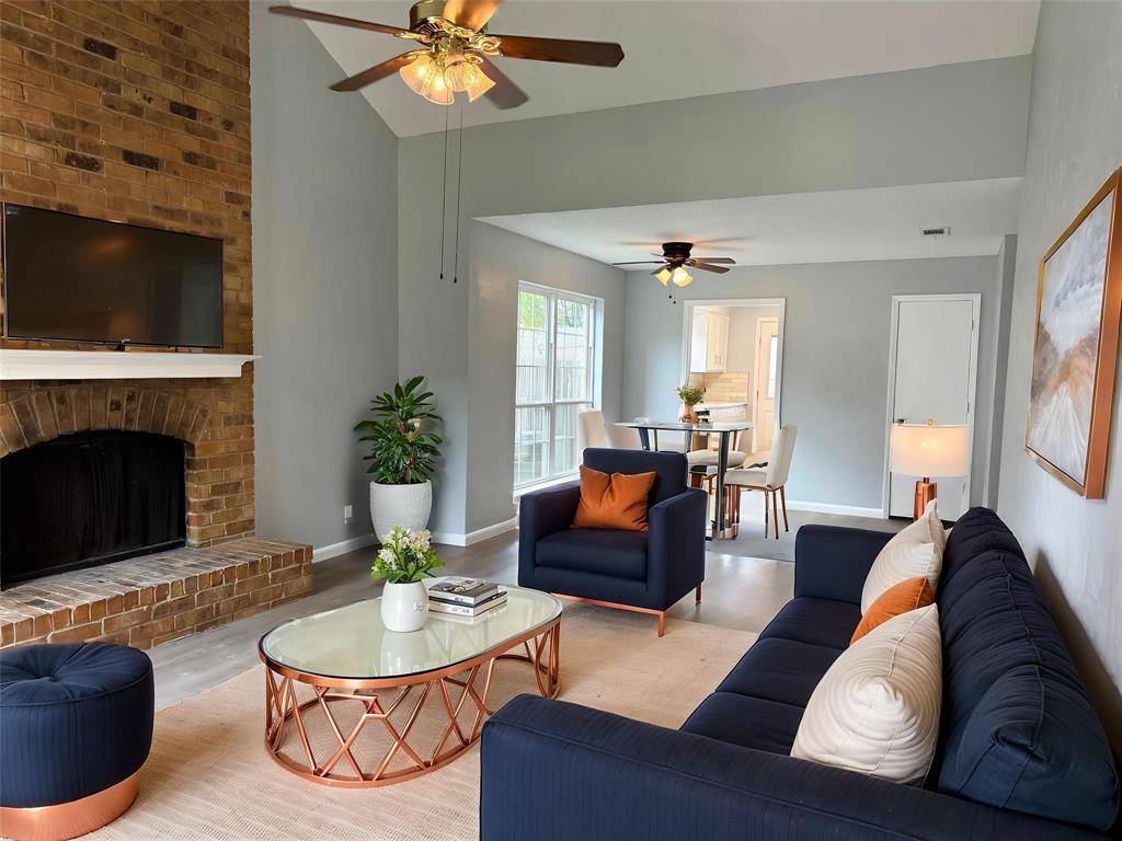 608 Overlook Court, Arlington, TX 76012
