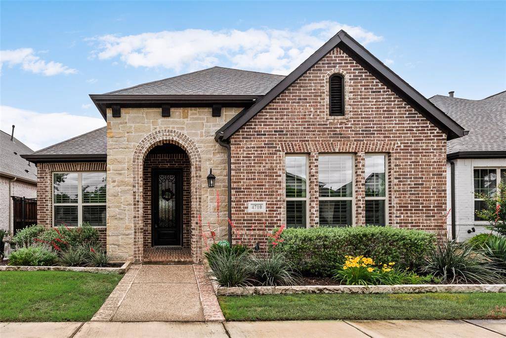 4710 Blackwood Cross Lane, Arlington, TX 76005