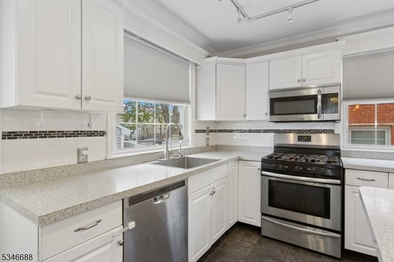 Linden City, NJ 07036,328 Spruce St