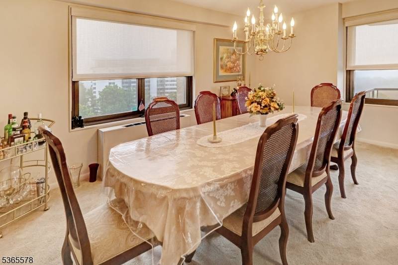 Verona Twp., NJ 07044,2 Claridge Dr. 7LW