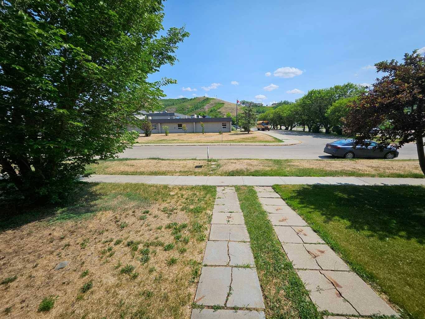 Peace River, AB T8S1R6,8814 96 ST