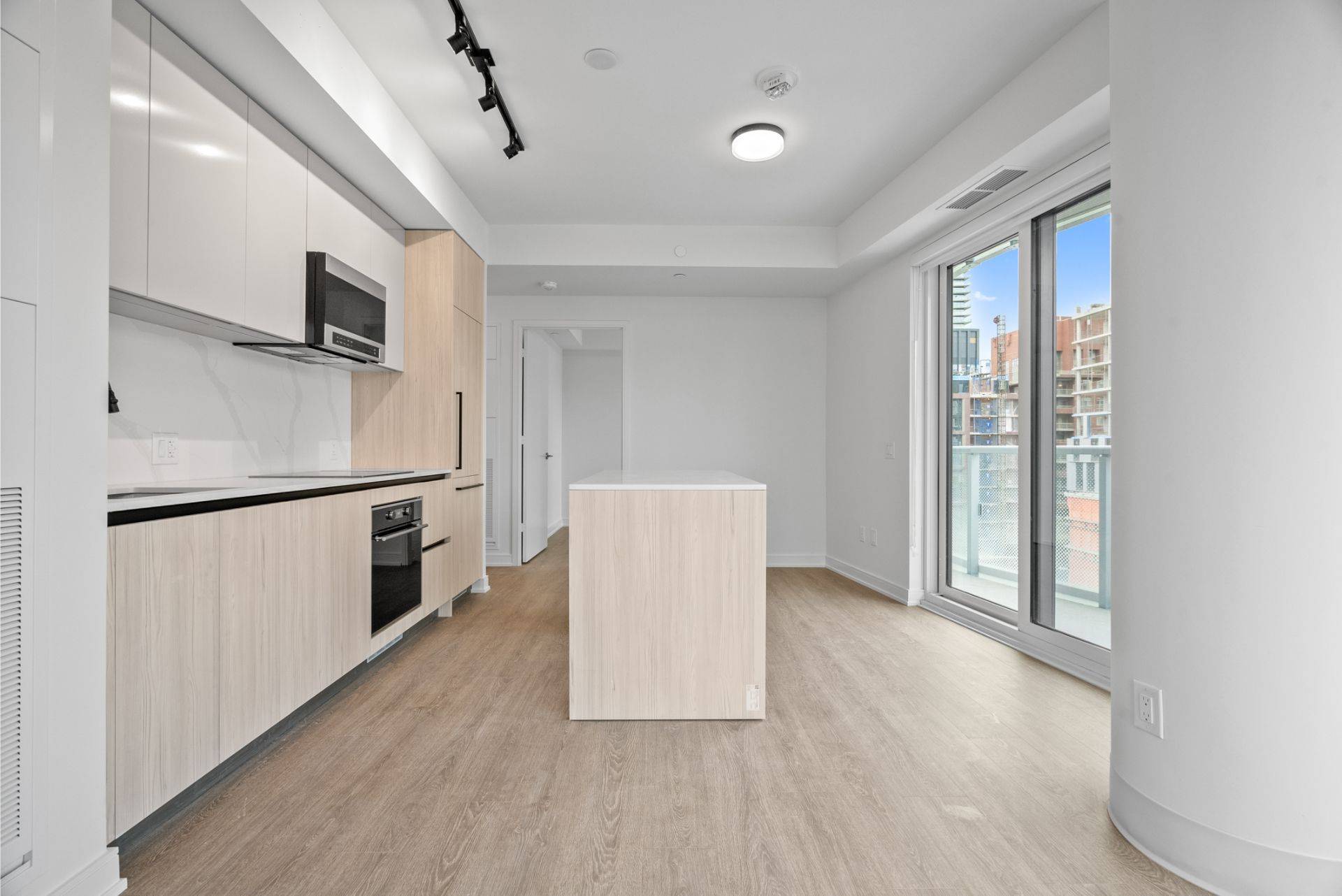 Toronto C08, ON M5A 0X2,425 Front ST E #718