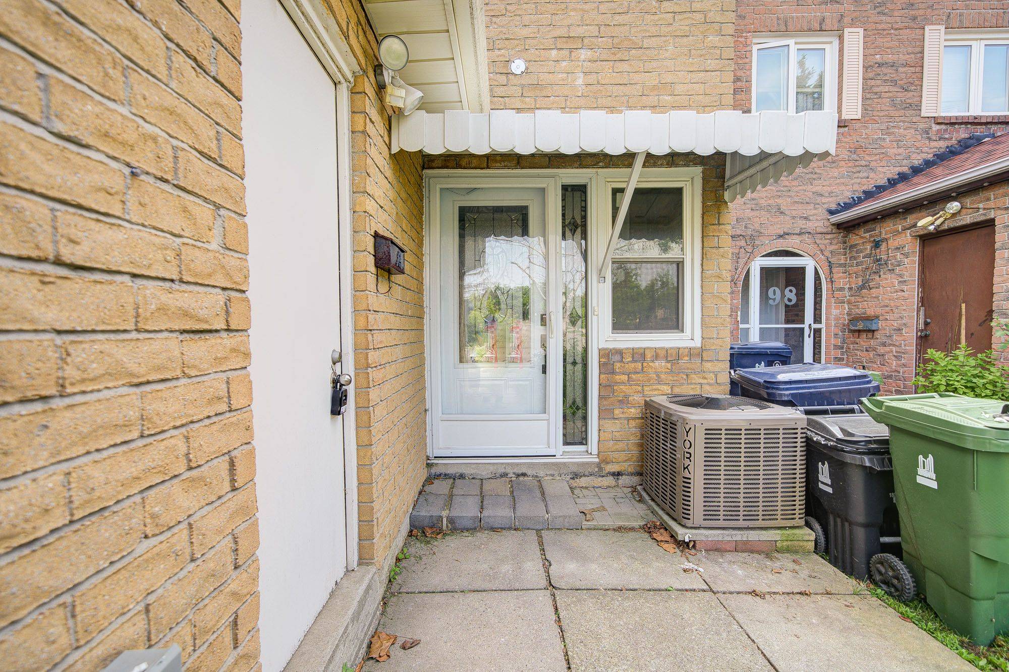 Toronto E07, ON M1V 1J5,96 Dunmail DR