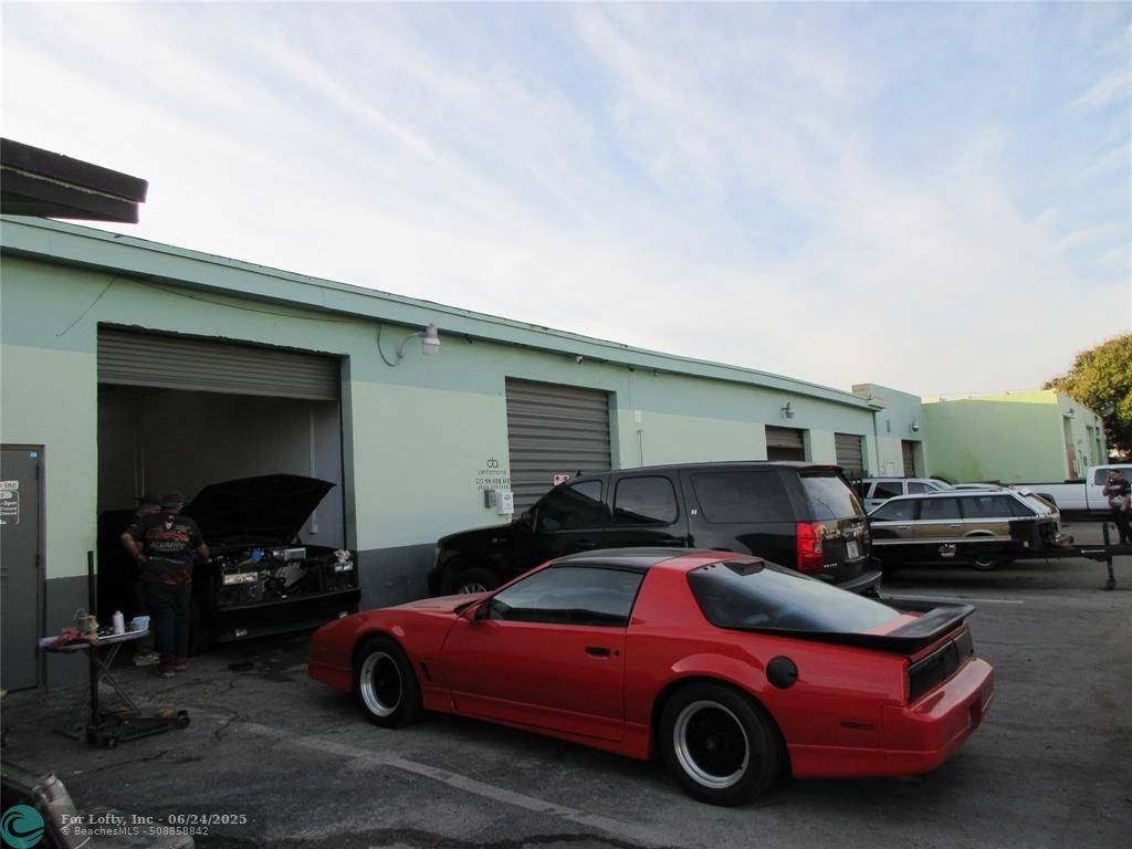 Fort Lauderdale, FL 33311,723 NW 6th Ave