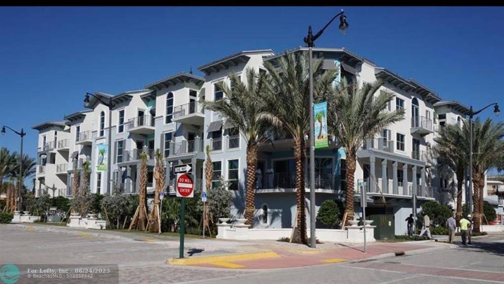 4511 El Mar Dr  #1-202, Lauderdale By The Sea, FL 33308