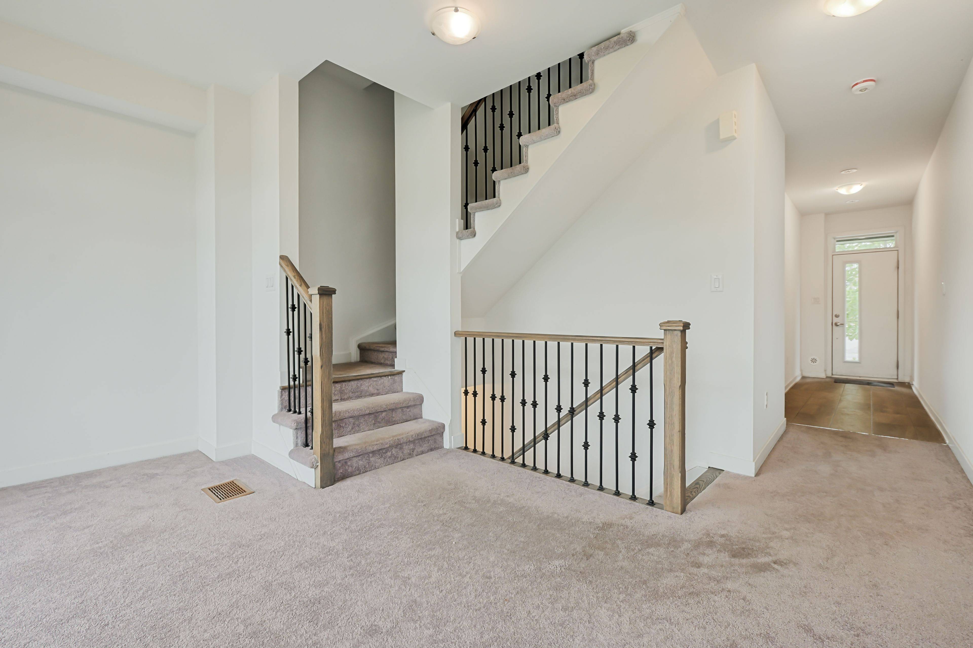 Vaughan, ON L4L 0L7,150 Dalhousie ST
