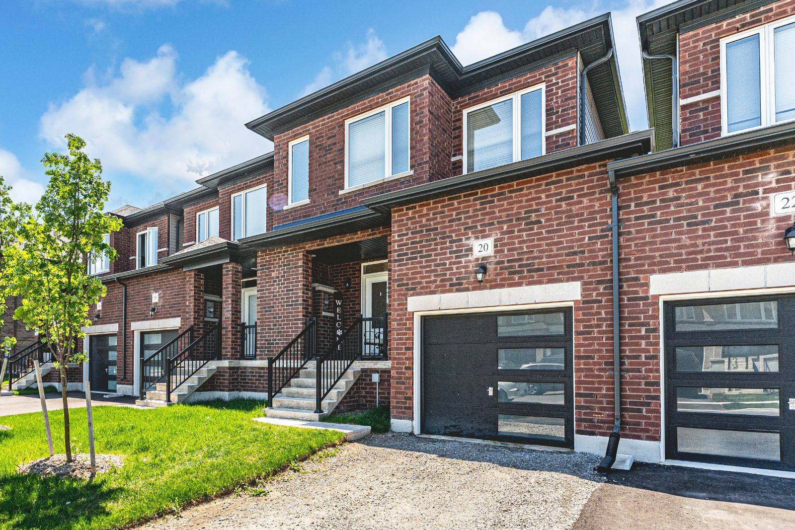 20 Lisa ST, Wasaga Beach, ON L9Z 0K8