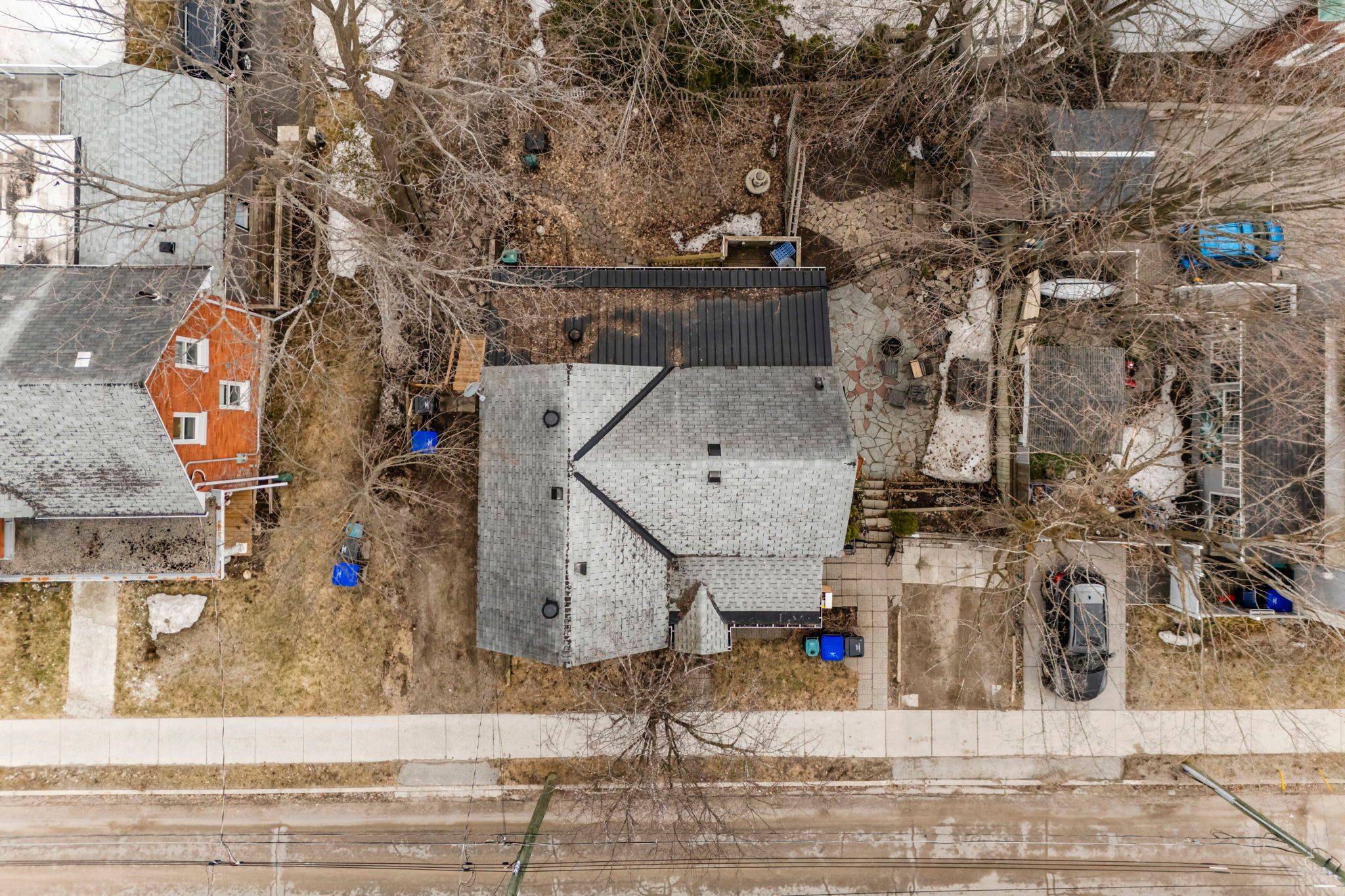 Midland, ON L4R 3S6,361 Third ST