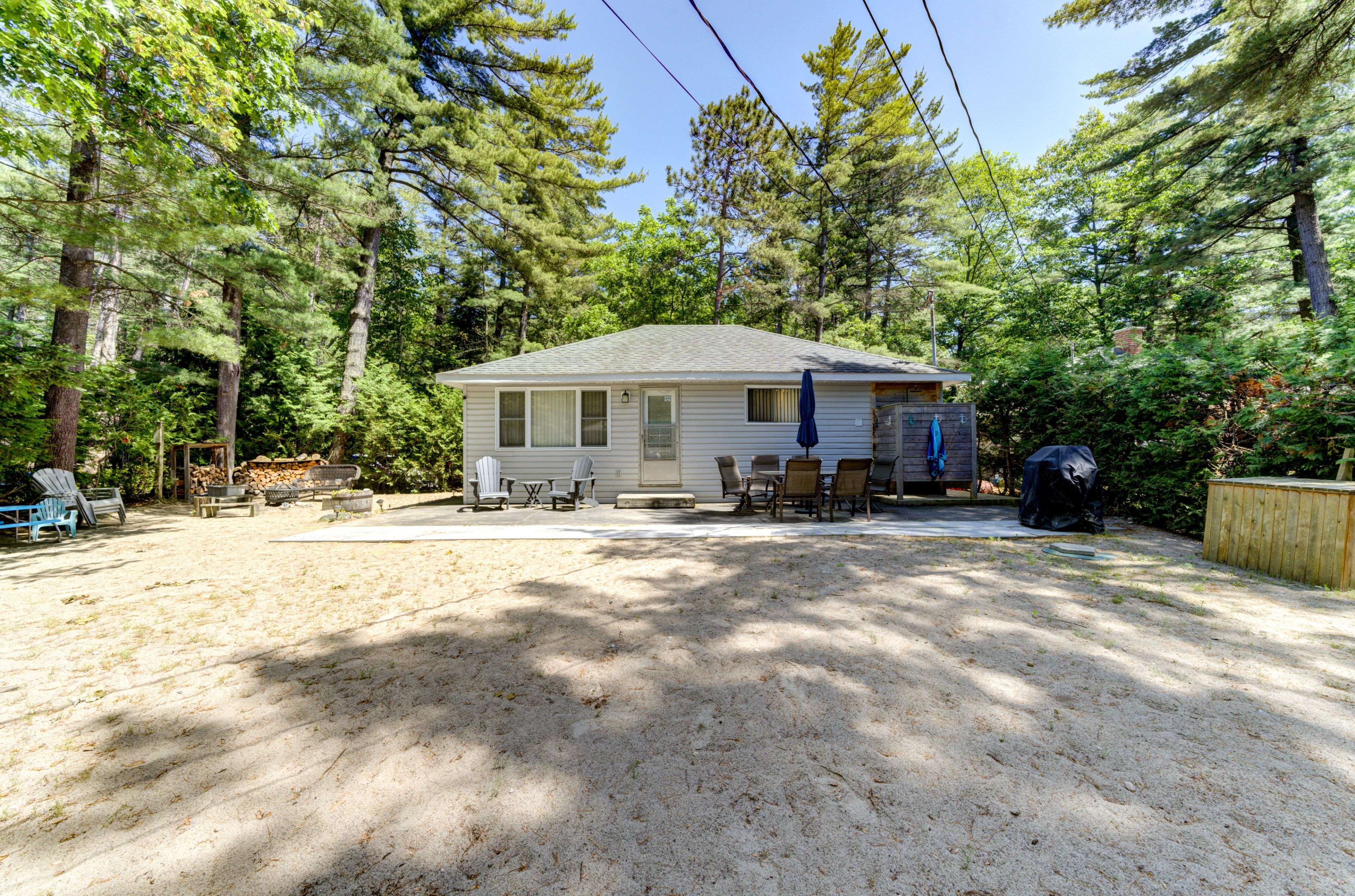 35 Lakeside DR, Tiny, ON L0L 2T0