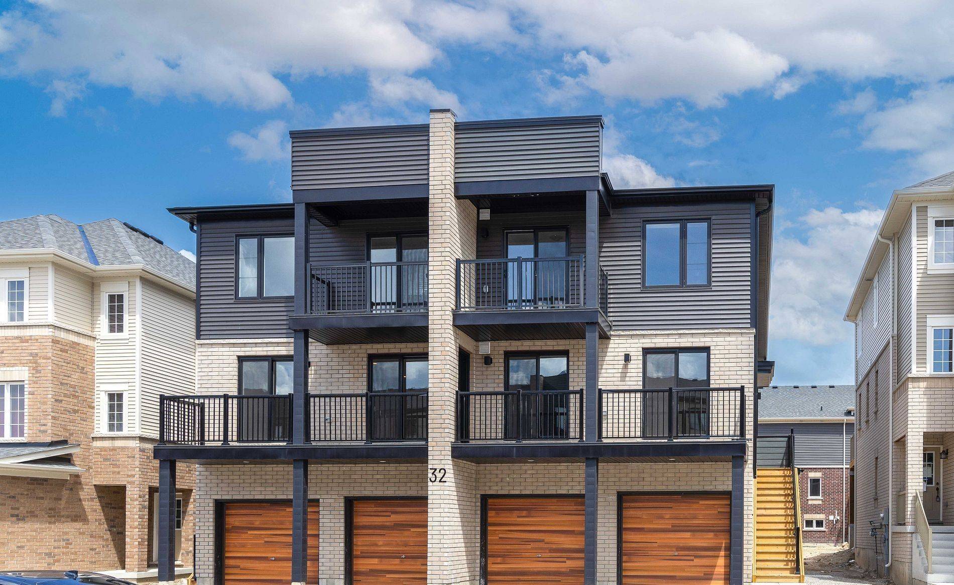 32 Wagon LN #4, Barrie, ON L9J 0C2