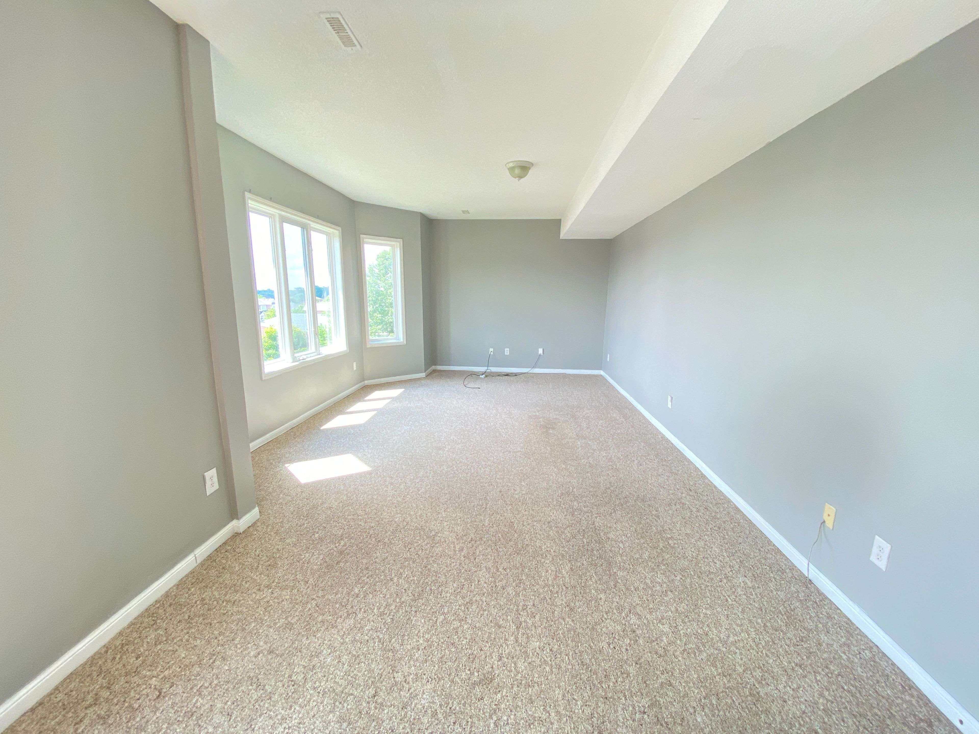 Barrie, ON L4N 9X5,335 Edgehill DR #A-