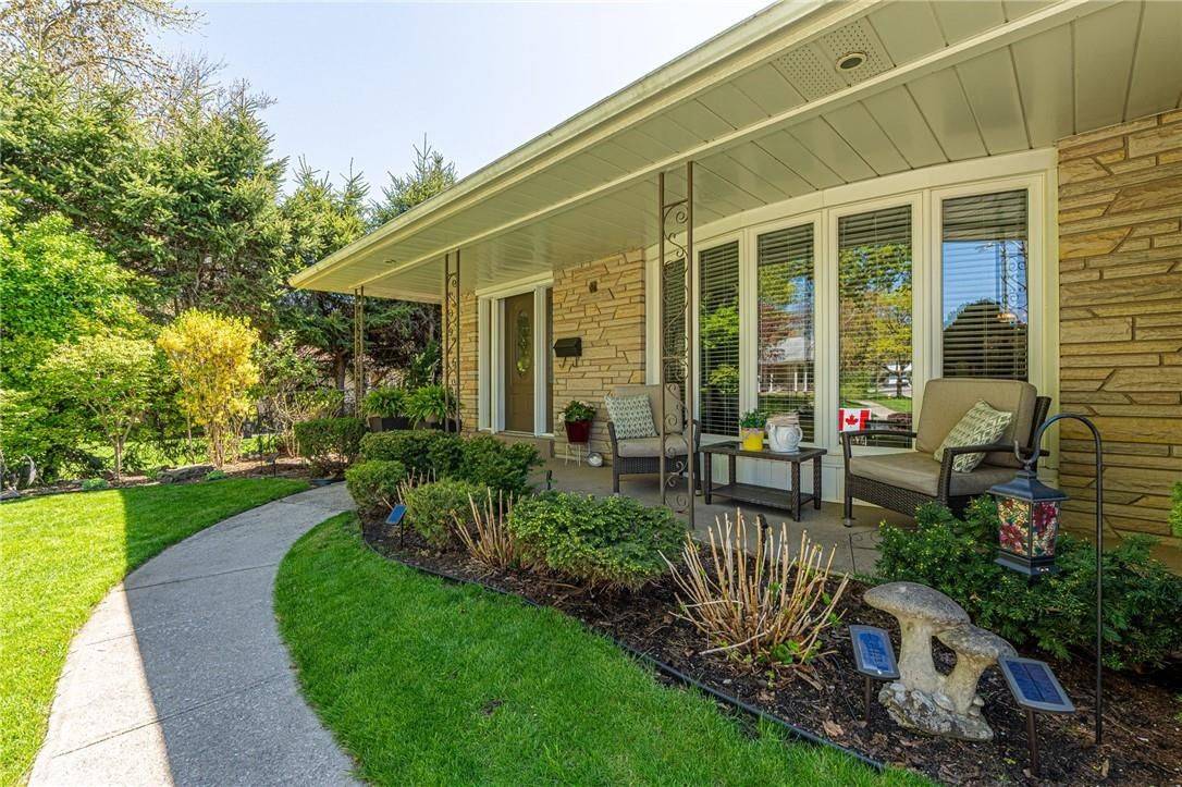 Burlington, ON L7L 1H1,296 Glen Afton DR