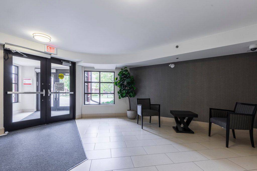Burlington, ON L7M 0H1,3070 Rotary WAY #401