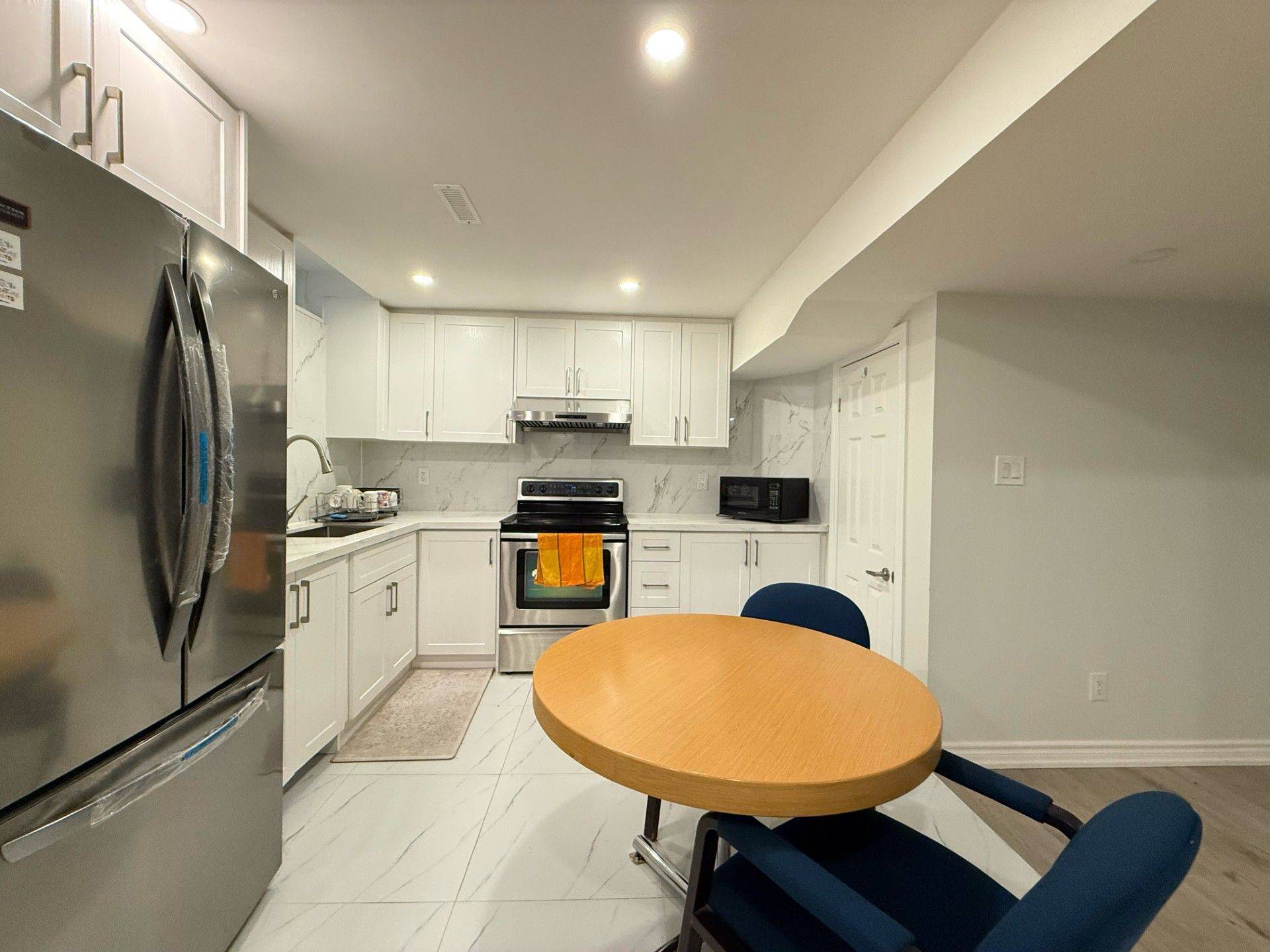 Mississauga, ON L5M 3E6,2094 Teeside CT