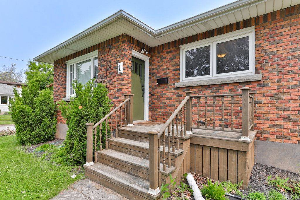 St. Catharines, ON L2M 5E2,1 Carina ST #Main Level