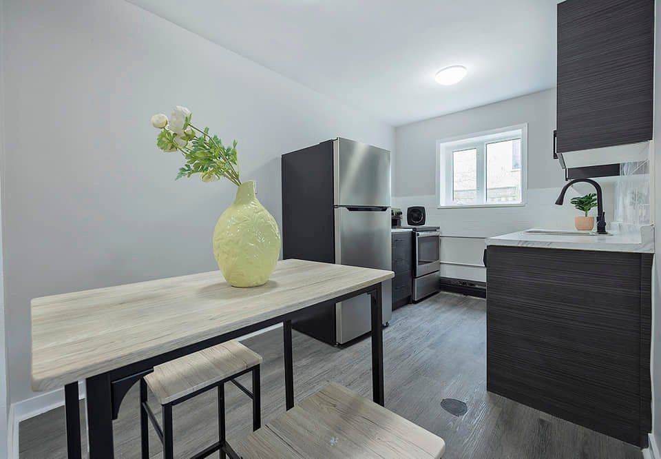 London East, ON N5Y 2M2,871 ADELAIDE ST N #304