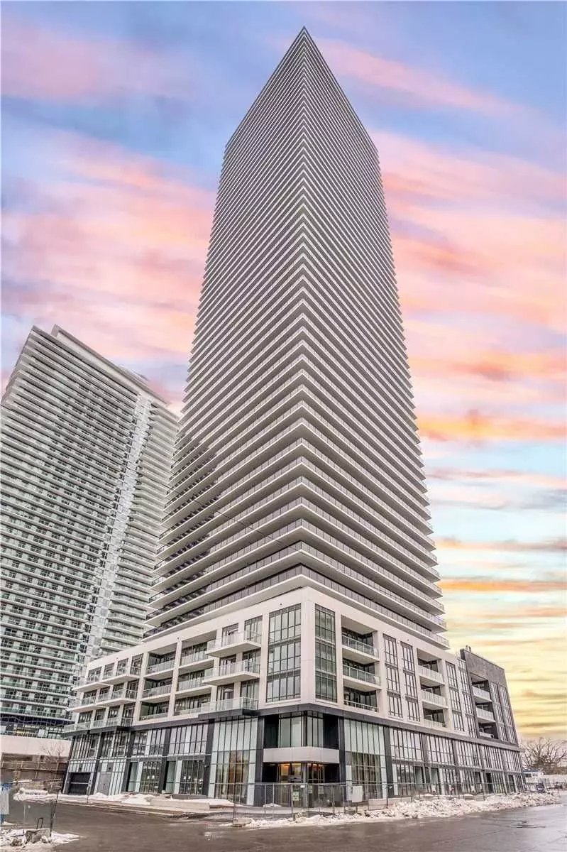 Toronto W06, ON M8V 0C4,70 Annie Craig DR #5106