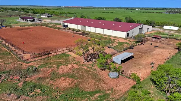 Iowa Park, TX 76367,2610 Weetu Road