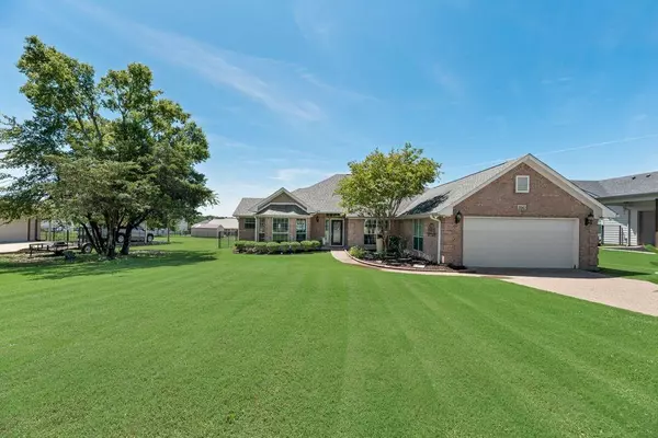 Lake Kiowa, TX 76240,114 Crockett Drive