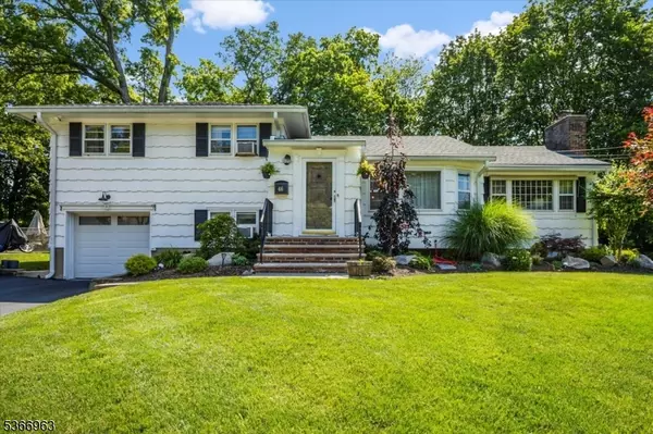 Waldwick Boro, NJ 07463,46 Leonard Dr