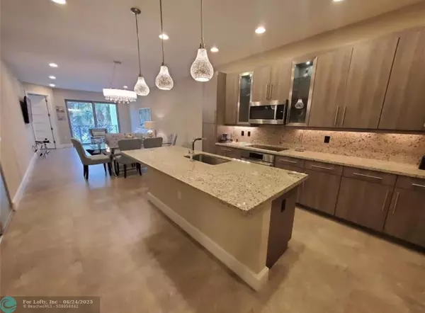 Lauderdale By The Sea, FL 33308,4511 El Mar Dr #1-202