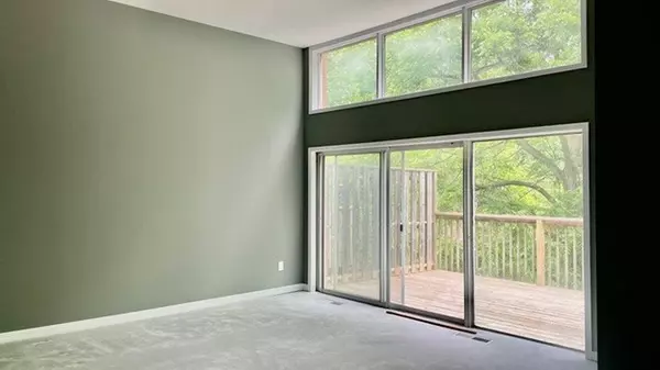 London North, ON N5X 2P1,703 Windermere RD #5
