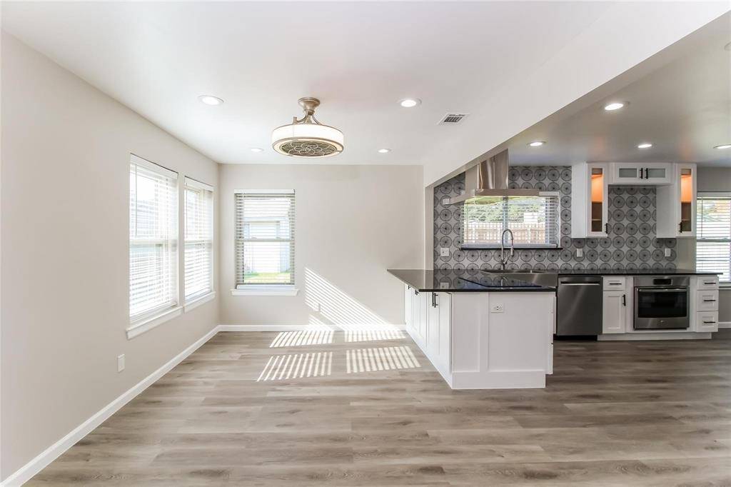 Grapevine, TX 76051,517 Yellowstone Drive