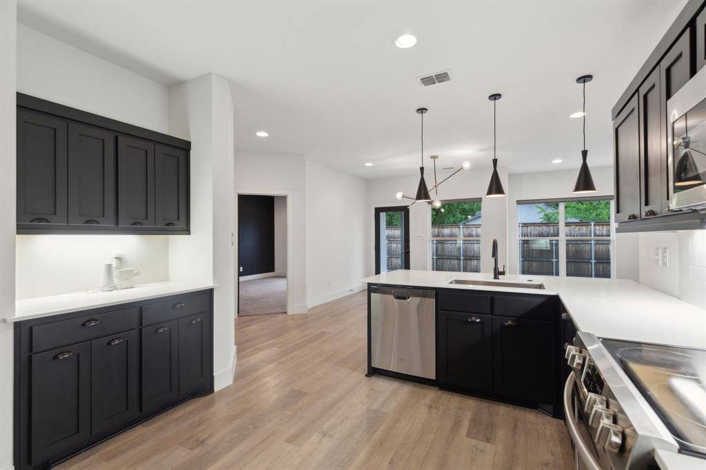 Dallas, TX 75212,1967 Bayside Street