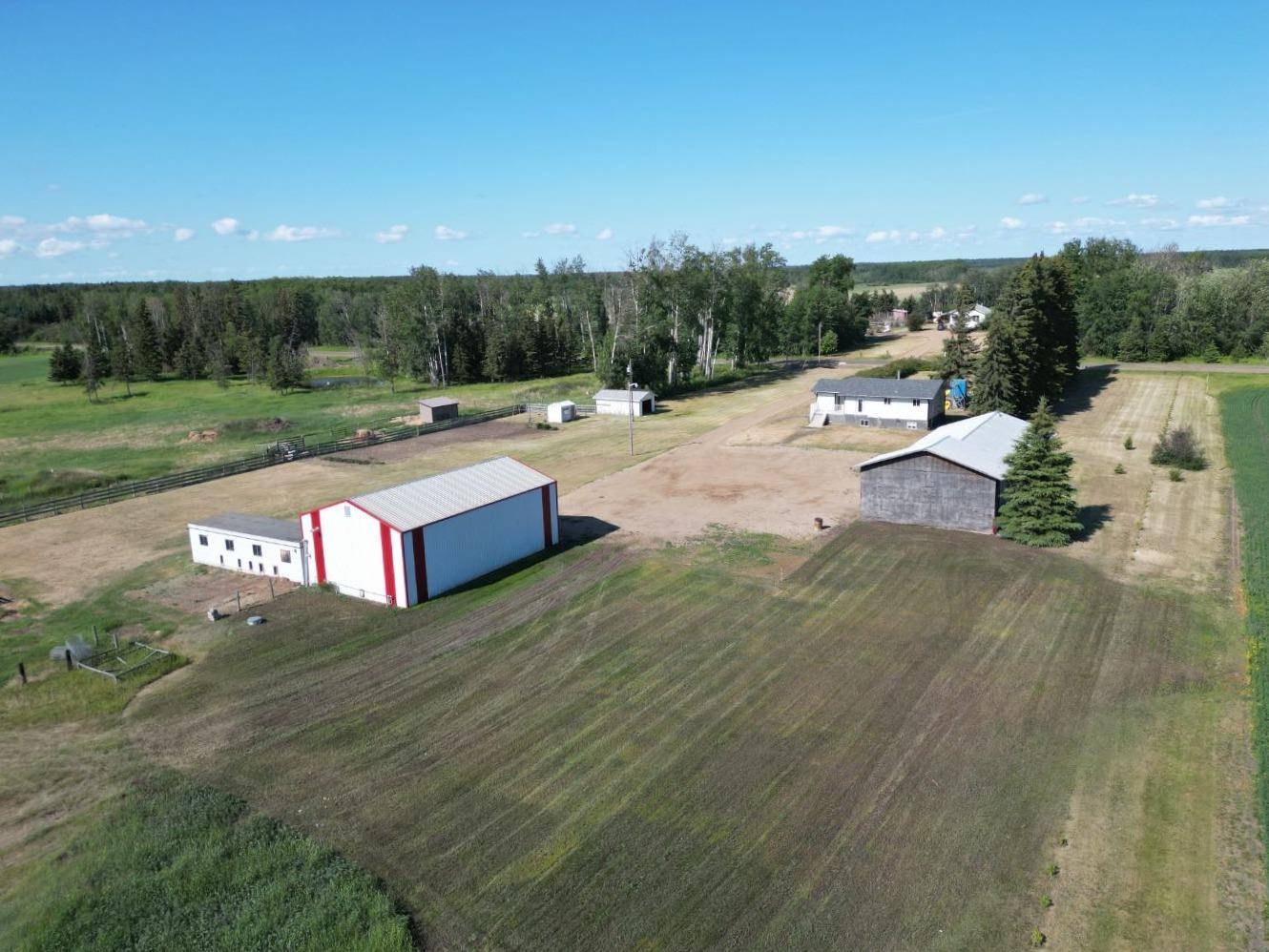 La Crete, AB T0H2H0,105521 RGE RD 154