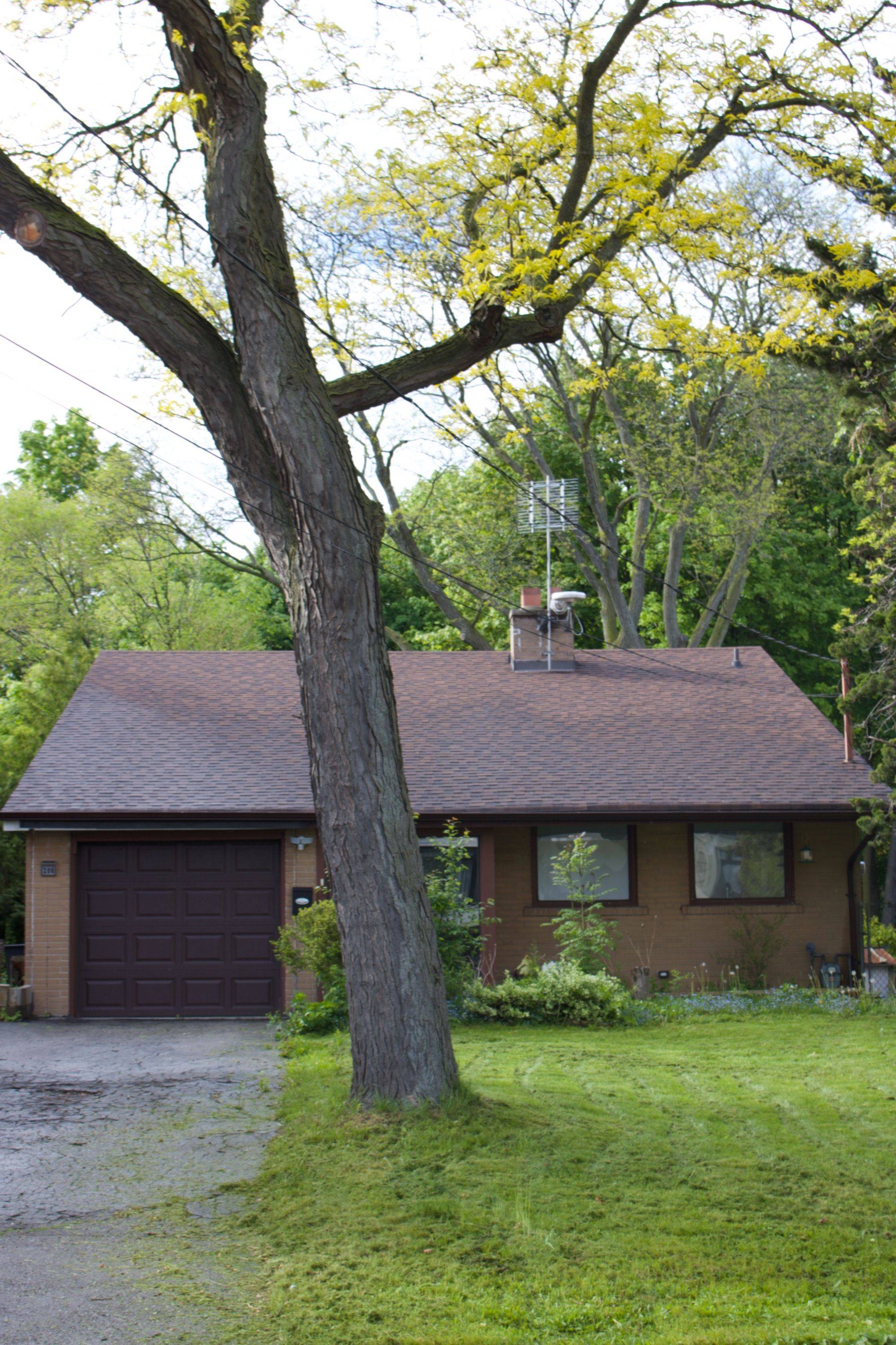 206 Northwood DR, Toronto C14, ON M2M 2K4
