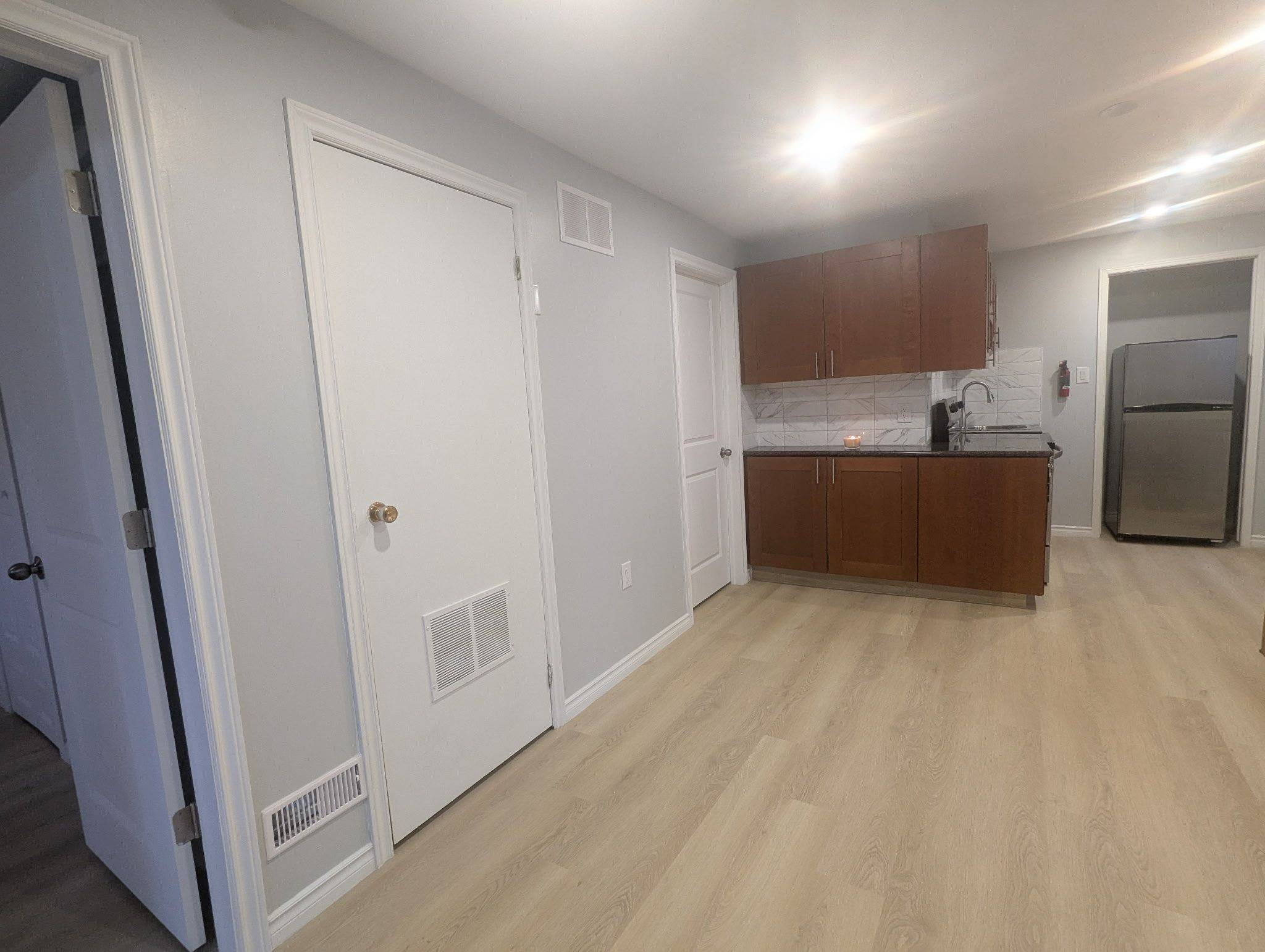 Oshawa, ON L1K 1V2,850 Bennett CT #Rear