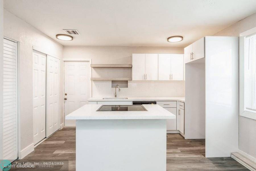 Riviera Beach, FL 33404,Address not disclosed