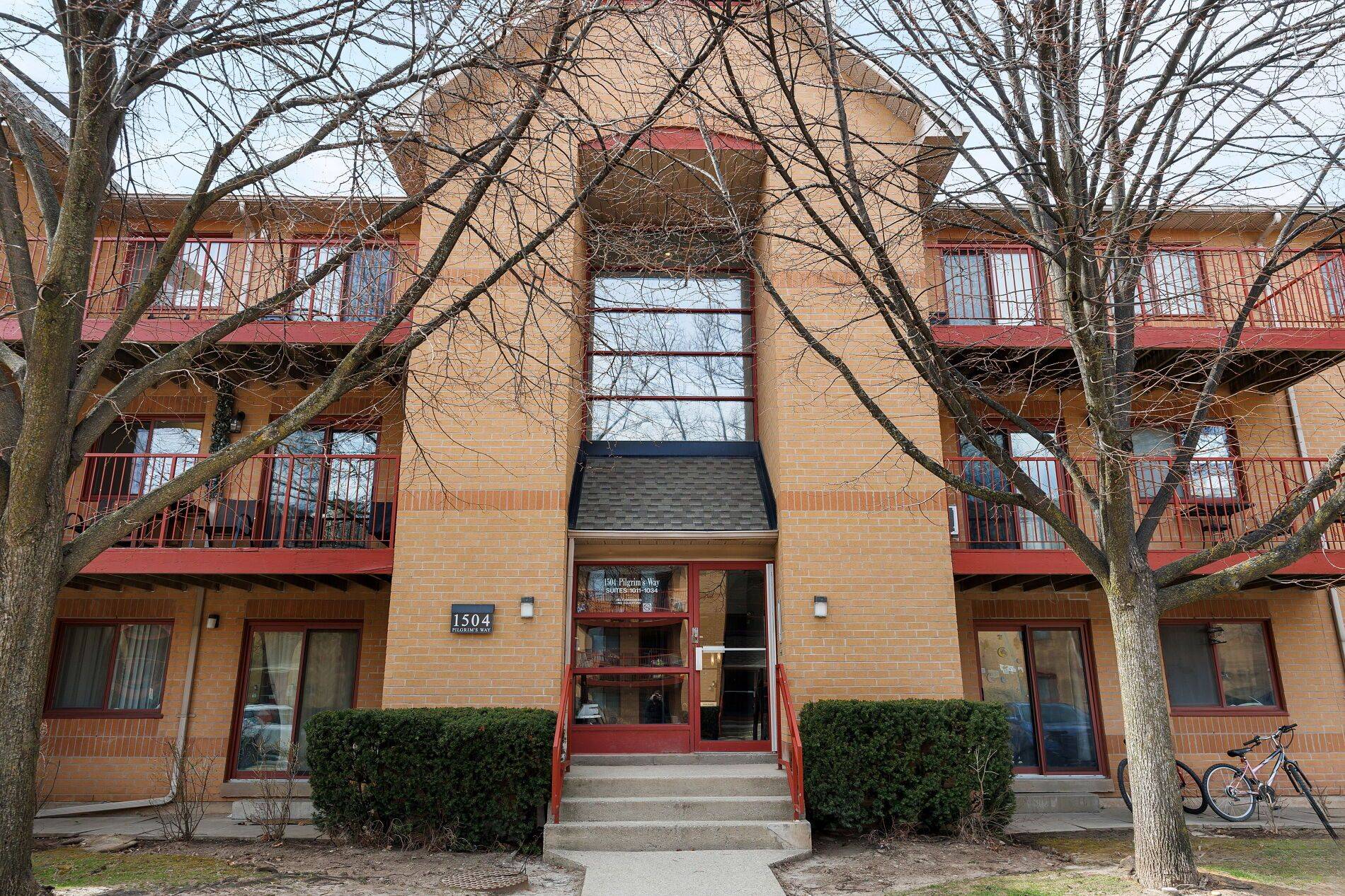 1504 Pilgrims WAY #1021, Oakville, ON L6M 3H1