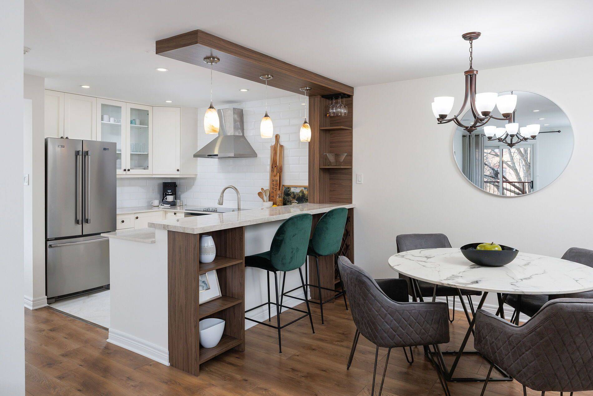 Oakville, ON L6M 3H1,1504 Pilgrims WAY #1021