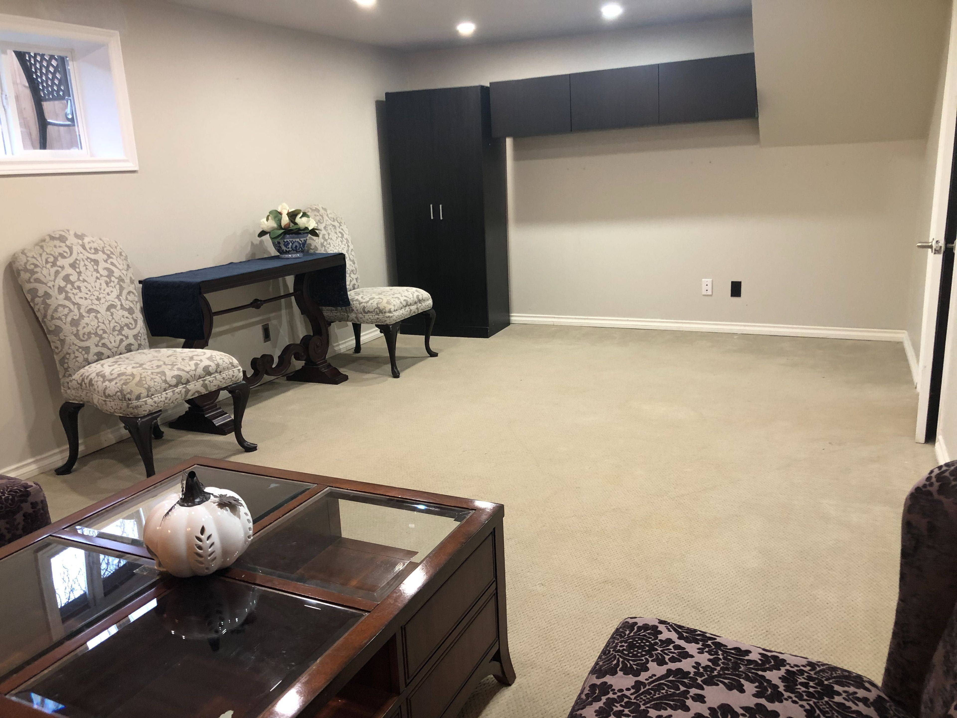 Burlington, ON L7L 1Z5,4018 Flemish DR #Basement