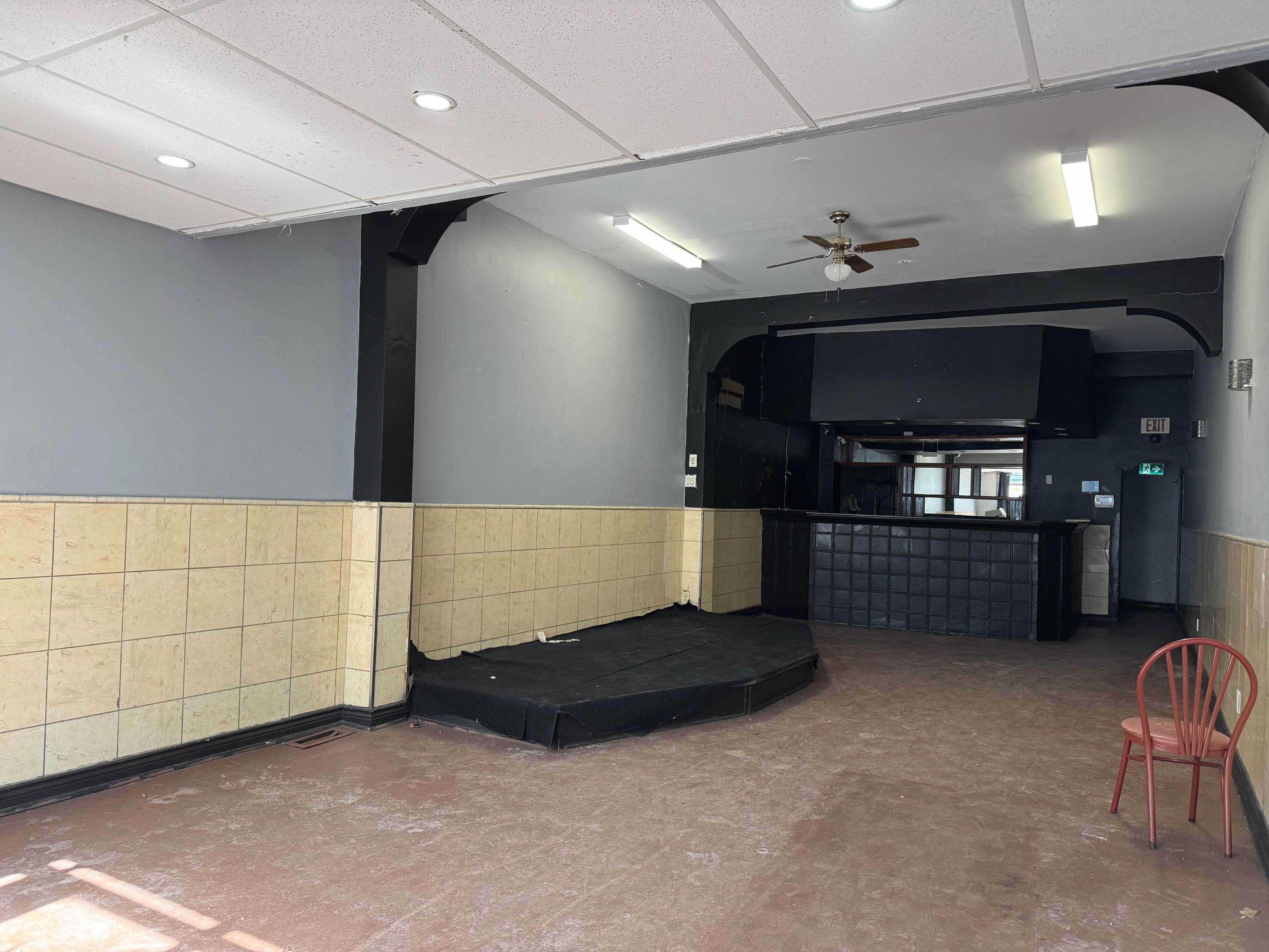 Toronto W04, ON M6E 2G5,1602 Eglinton AVE W