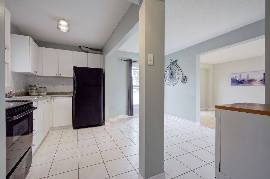 Brampton, ON L6S 2M5,11 Jacobs SQ