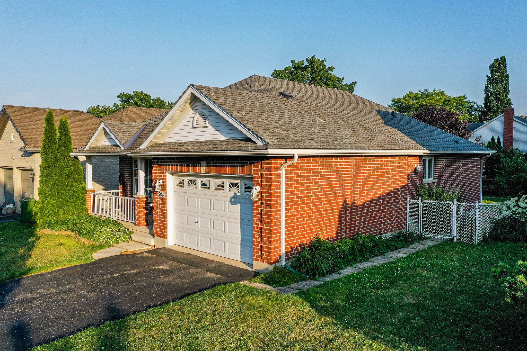 St. Thomas, ON N5R 6E1,584 Wellington ST