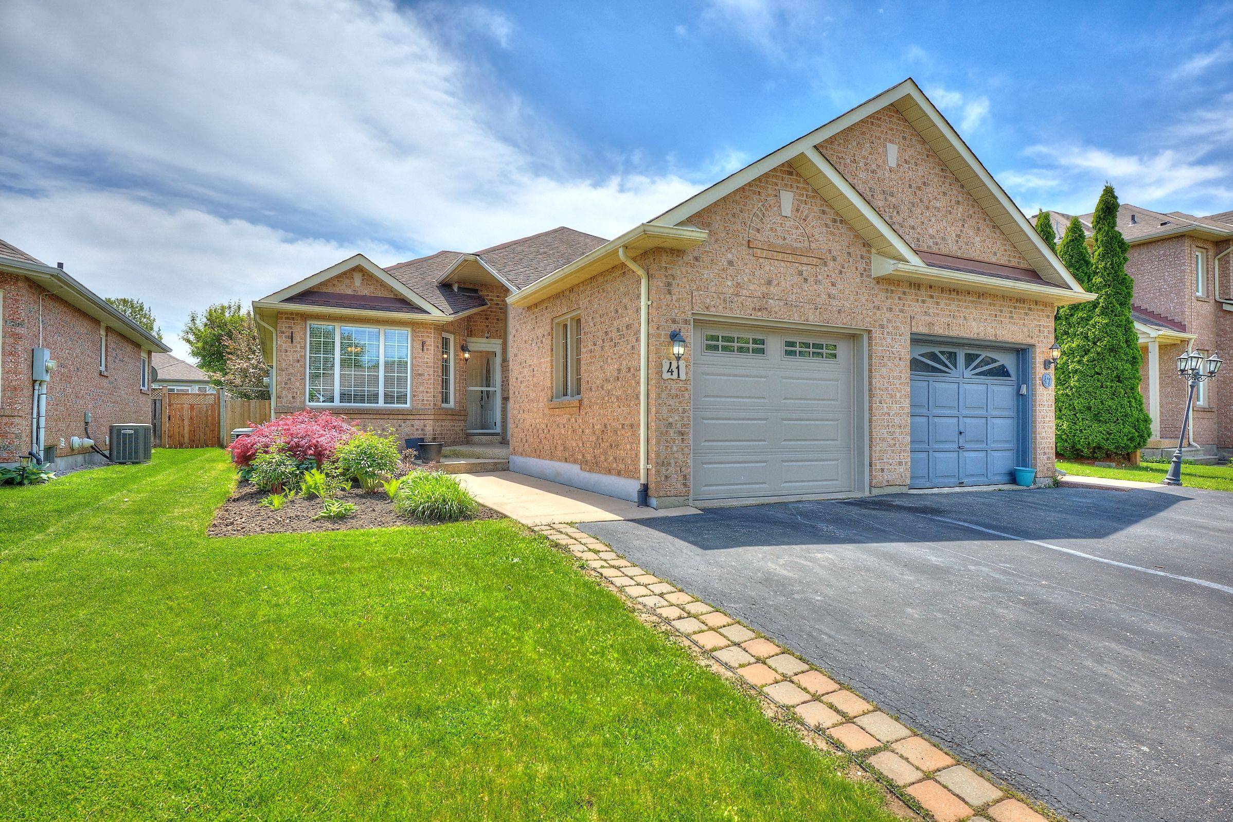 41 Jackson CT W, Welland, ON L3C 7G2